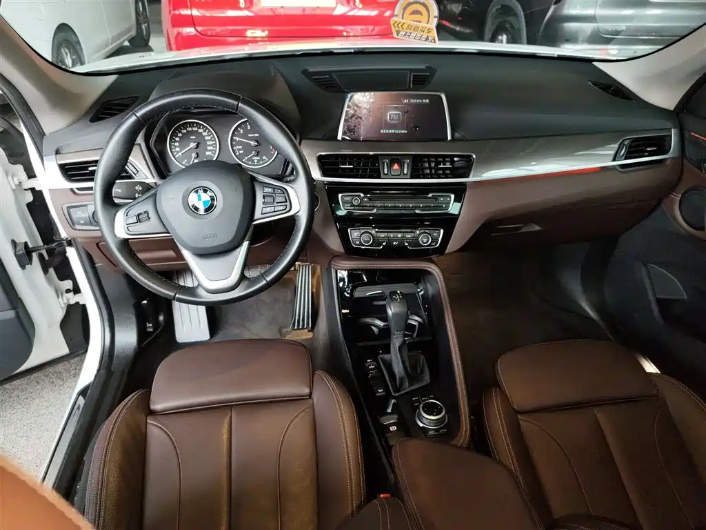 BMW X1 2018 — фото 9