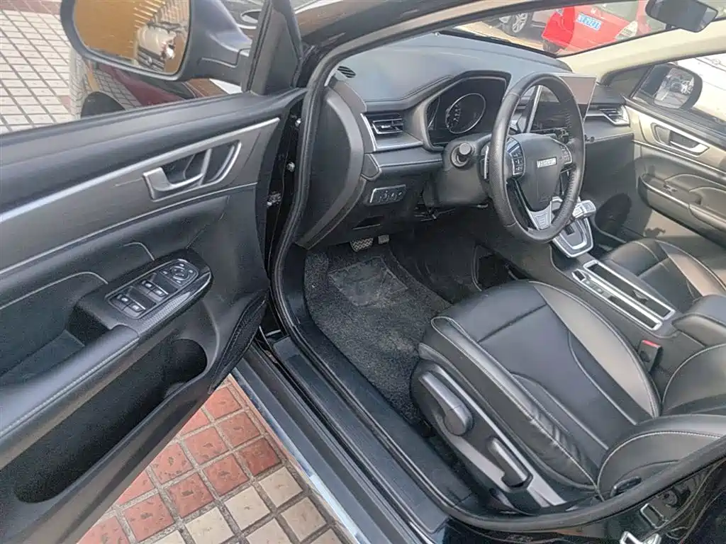 Haval M6 2023 — фото 16
