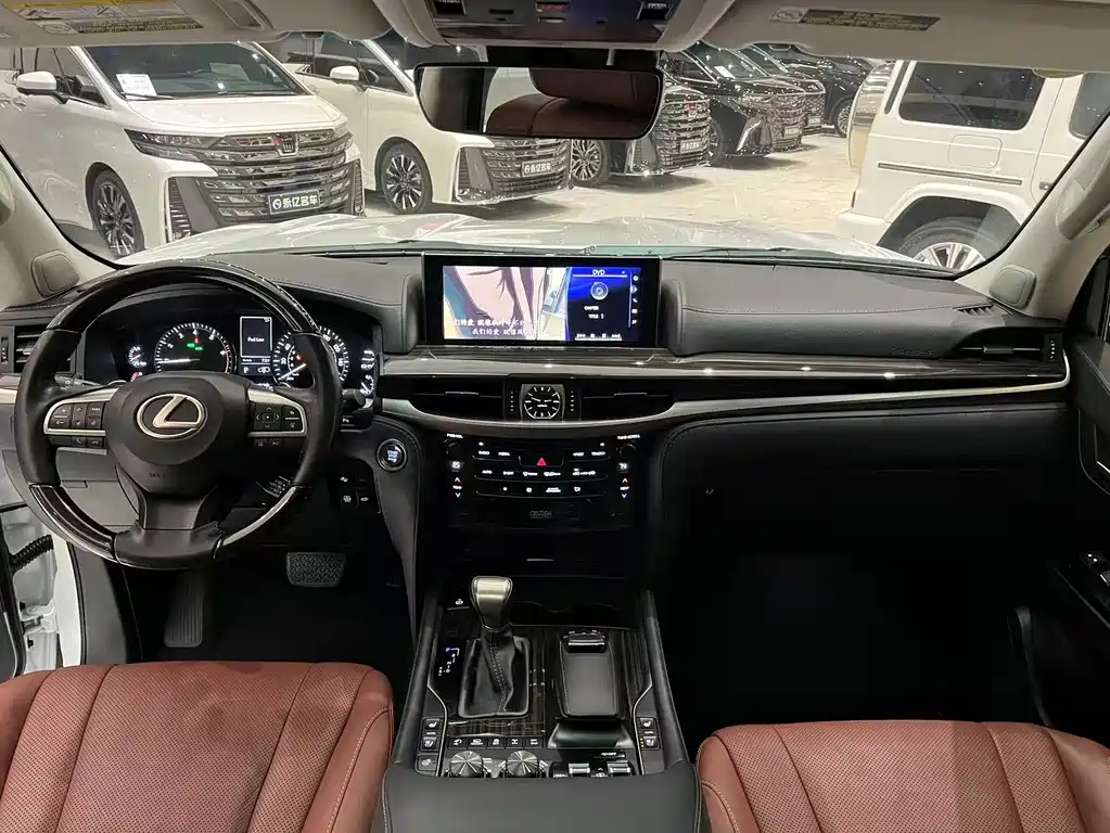 Lexus LX 2022 — фото 11