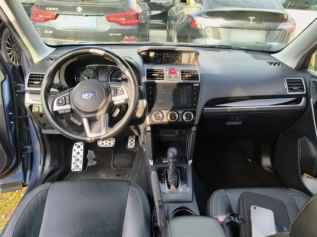 Subaru Forester 2018 — фото 6