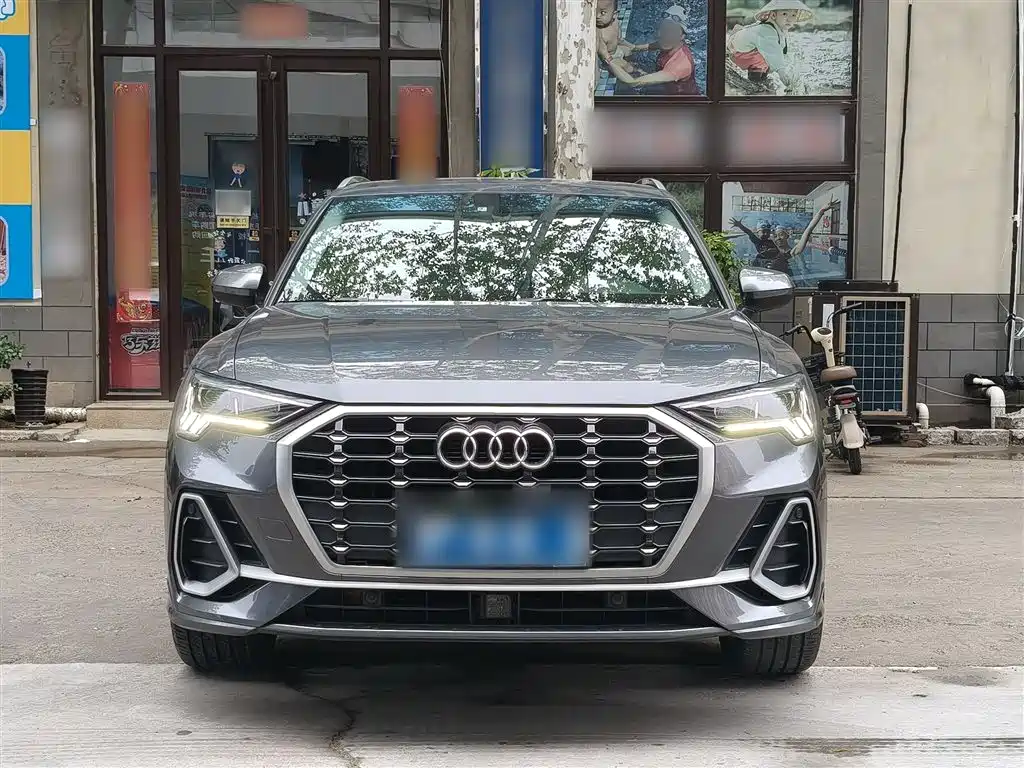 Audi Q3 2021 — фото 19