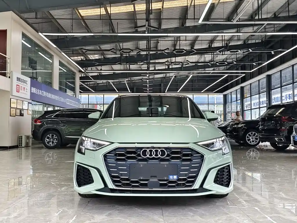 Audi A3 2023 — фото 13
