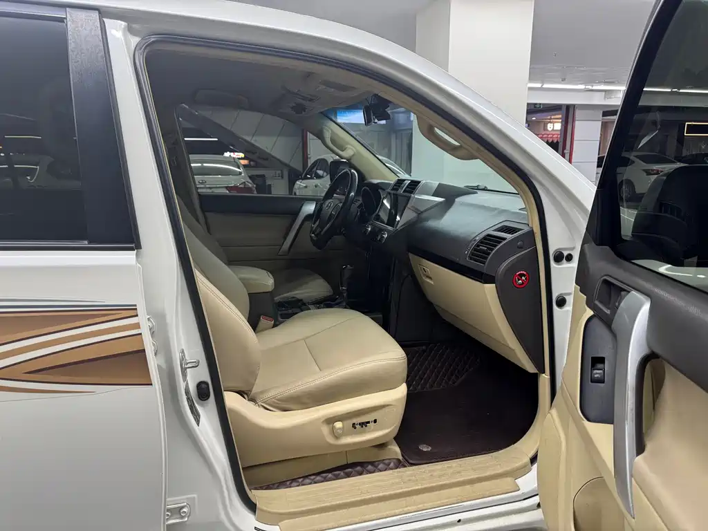 Toyota Prado 2016 — фото 11