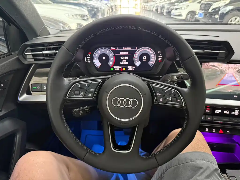 Audi A3 2023 — фото 14