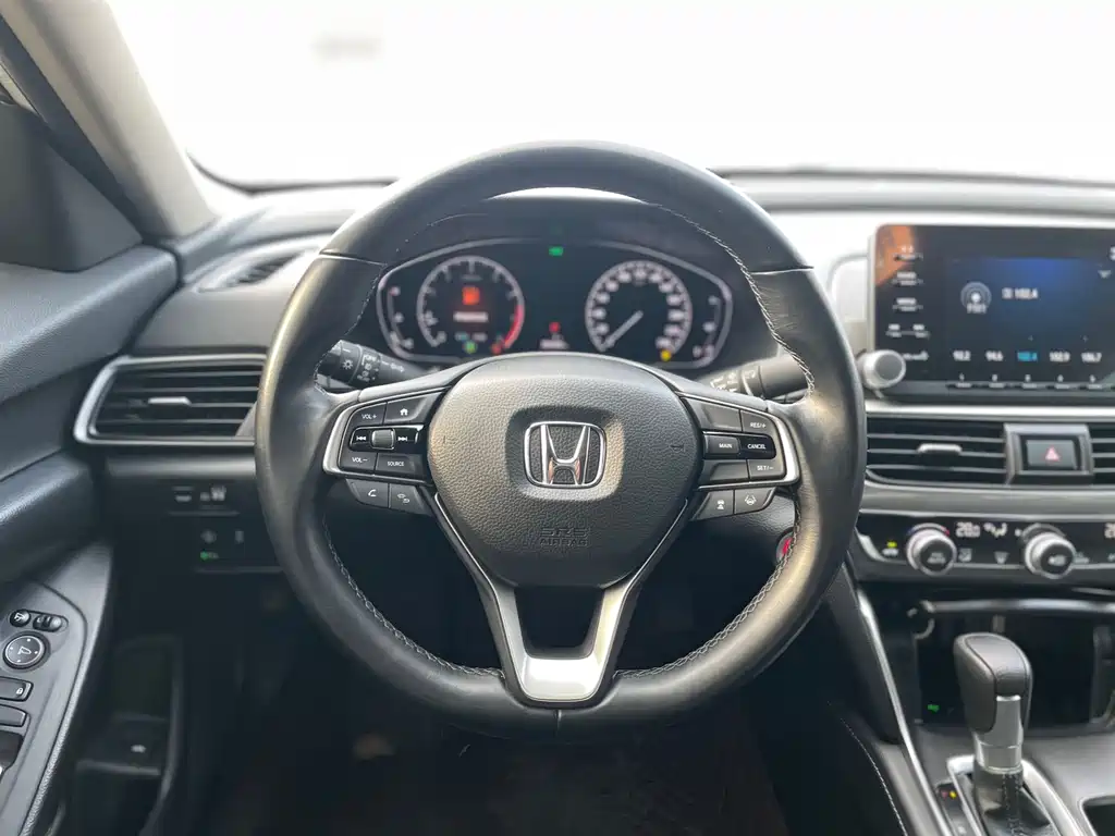 Honda Accord 2021 — фото 13