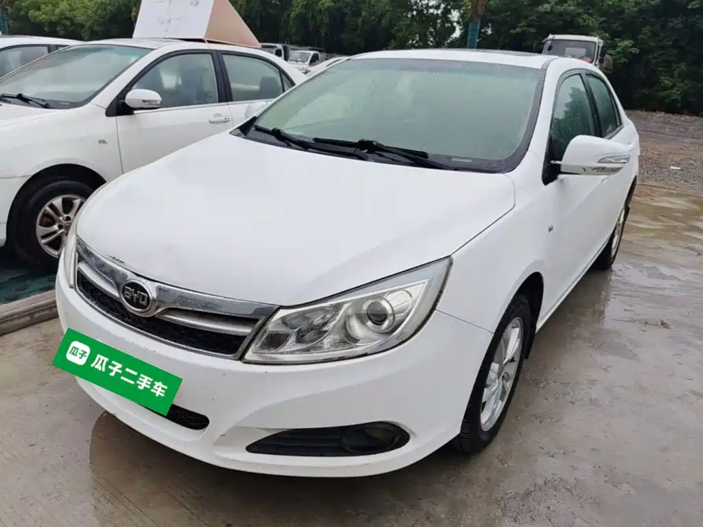 BYD Surui 2015