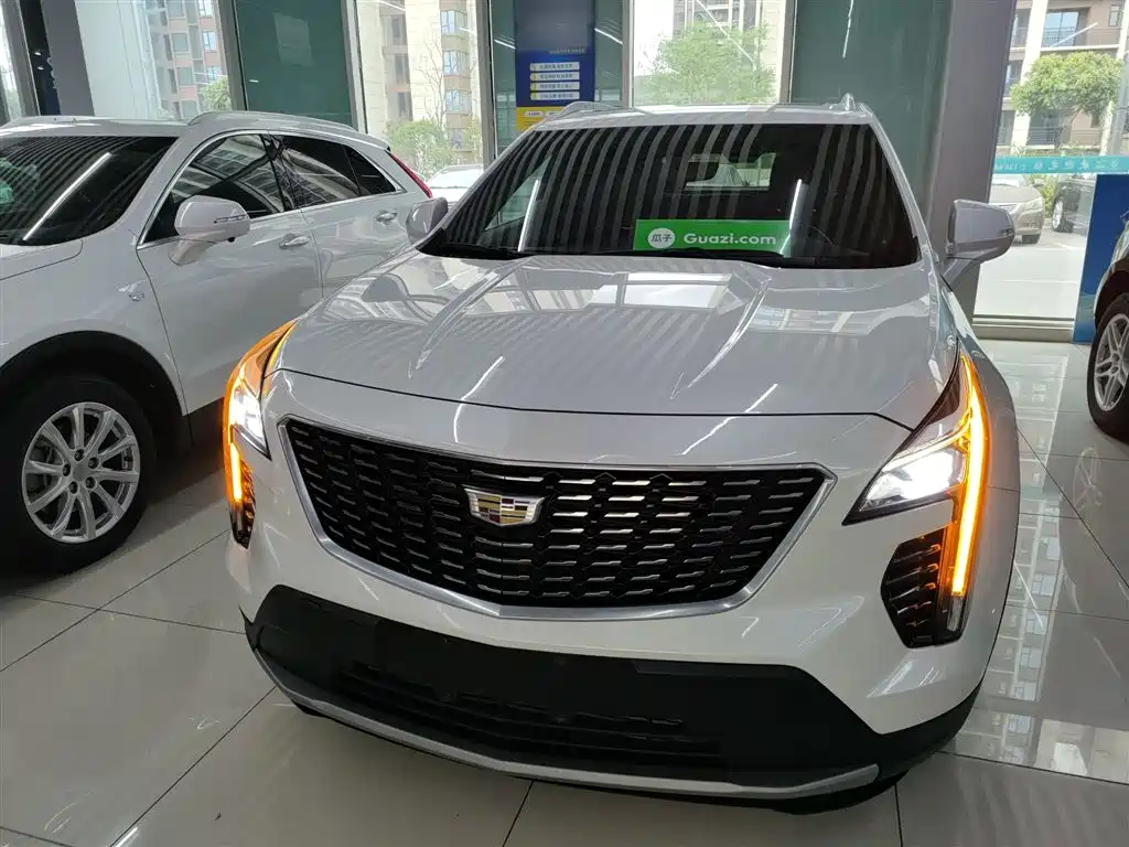Cadillac XT4 2019 — фото 3