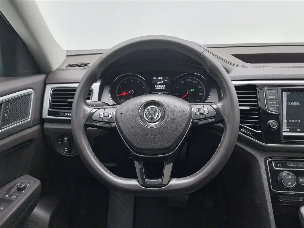 Volkswagen Teramont 2017 — фото 11