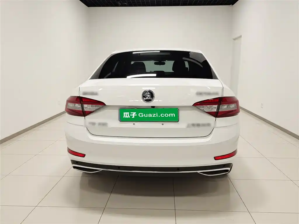Skoda Octavia 2019 — фото 6