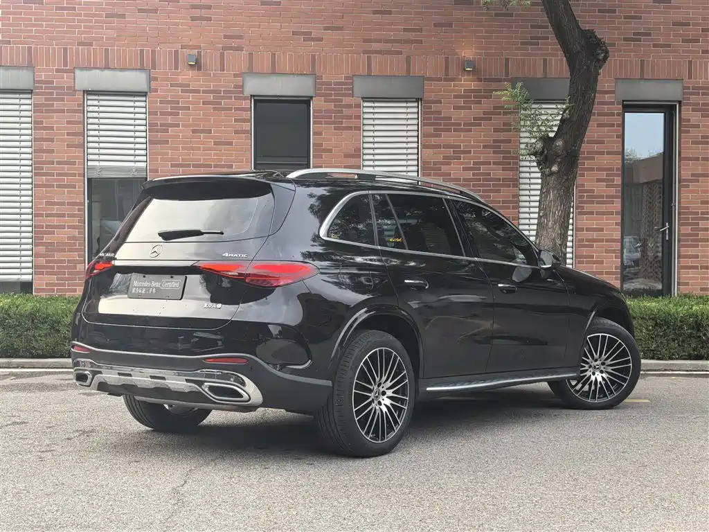 Mercedes-Benz GLC 2025