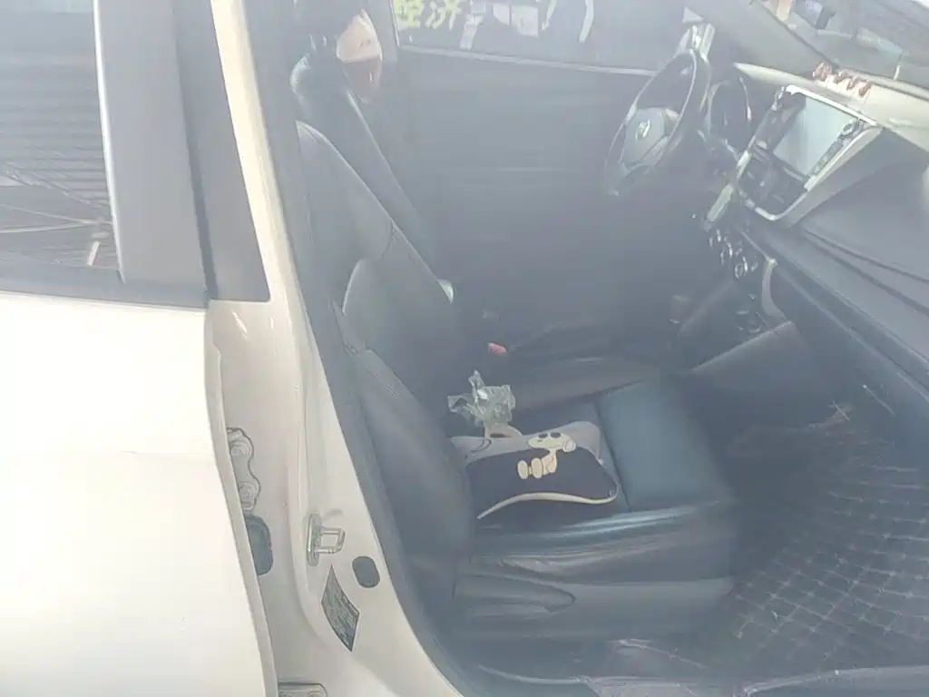 Toyota Vios 2017 — фото 25