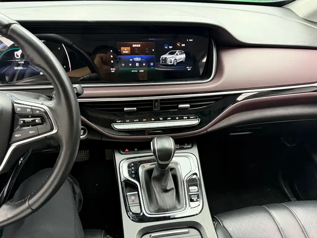 GAC Trumpchi M6 2021 — фото 16