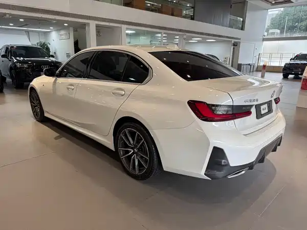 BMW 3 Series 2023