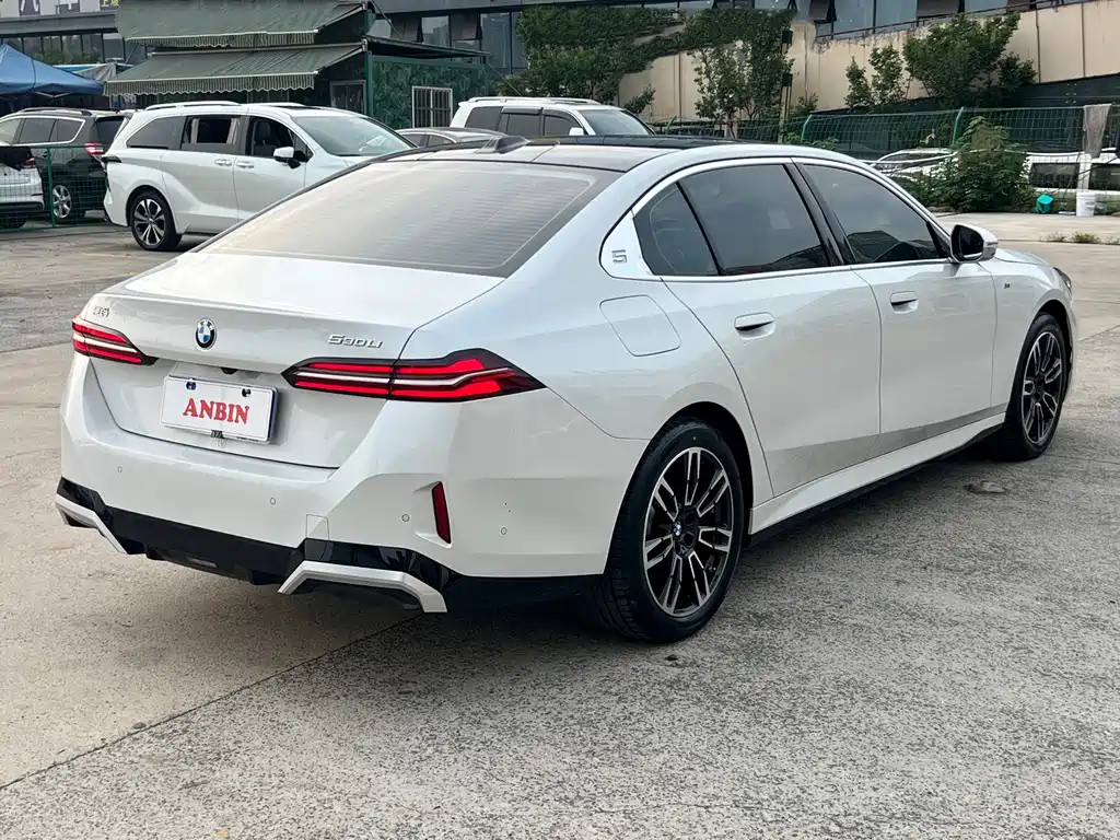 BMW 5 Series 2024