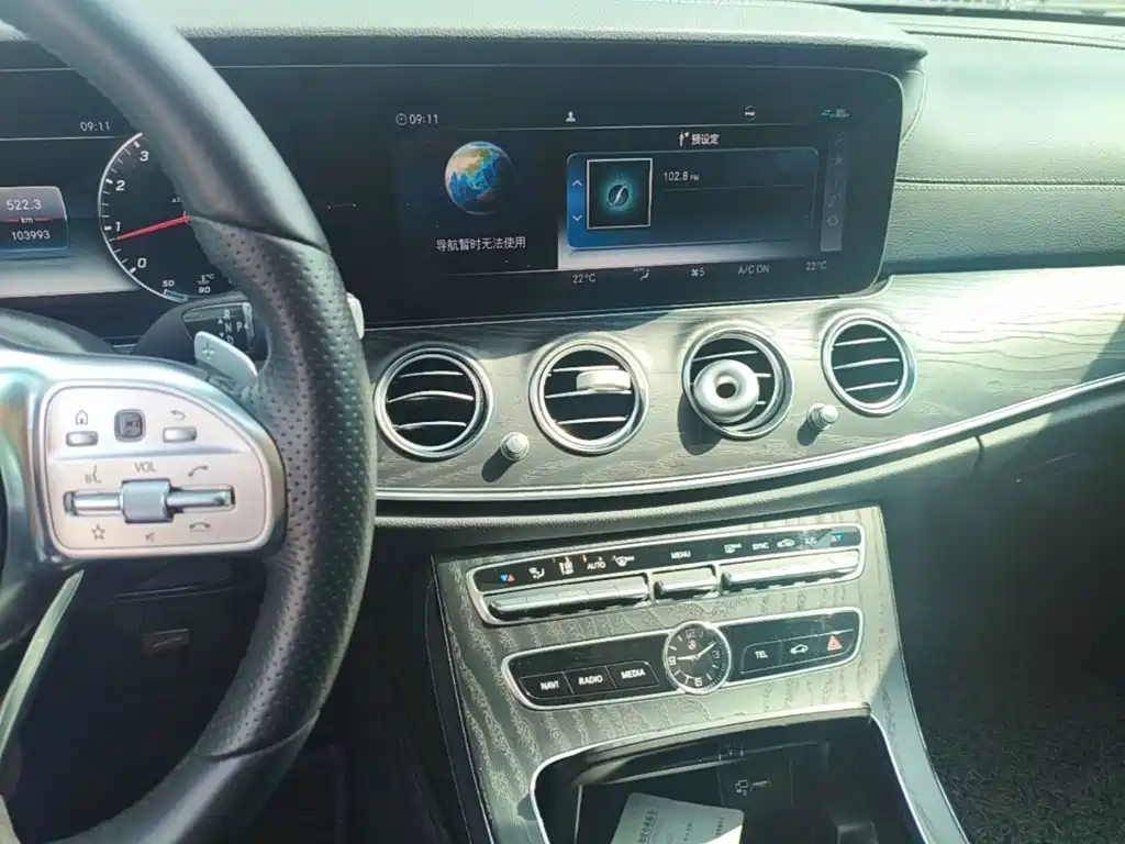 Mercedes-Benz E-Class 2019 — фото 13
