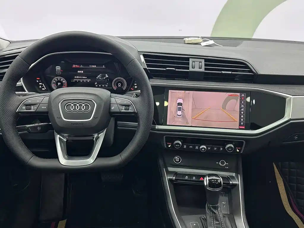 Audi Q3 2023 — фото 10