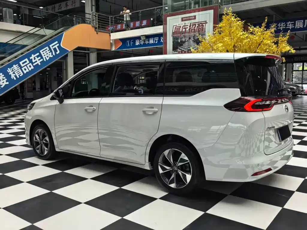 GAC Trumpchi M6 2022 — фото 16