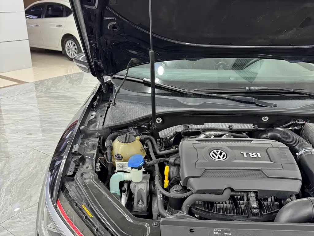 Volkswagen Passat 2018 — фото 14