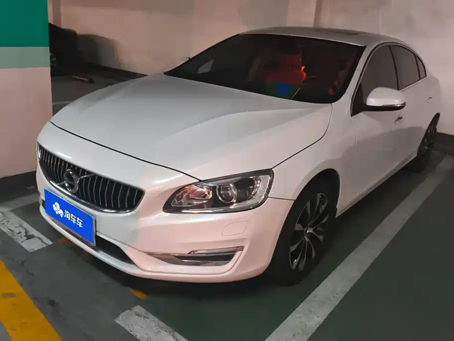 Volvo S60 2019 — фото 1