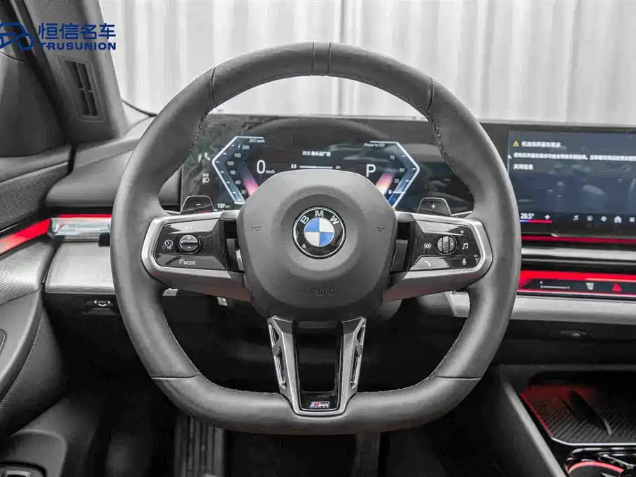 BMW 5 Series 2024 — фото 17