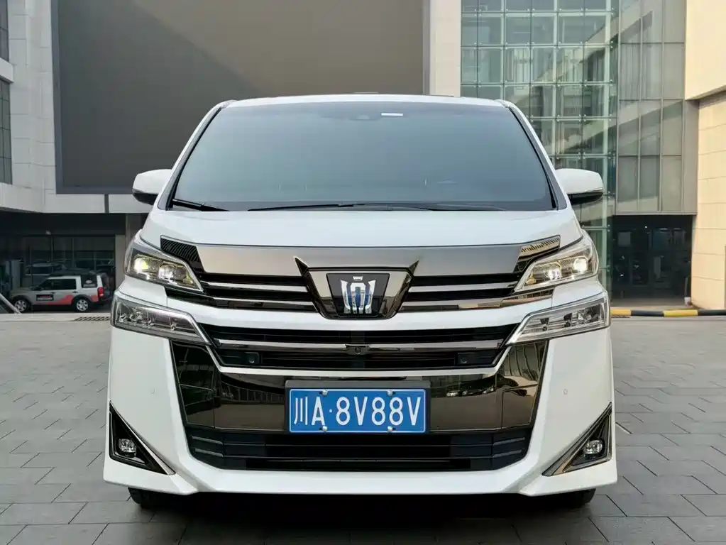 Toyota Vellfire 2023 — фото 2