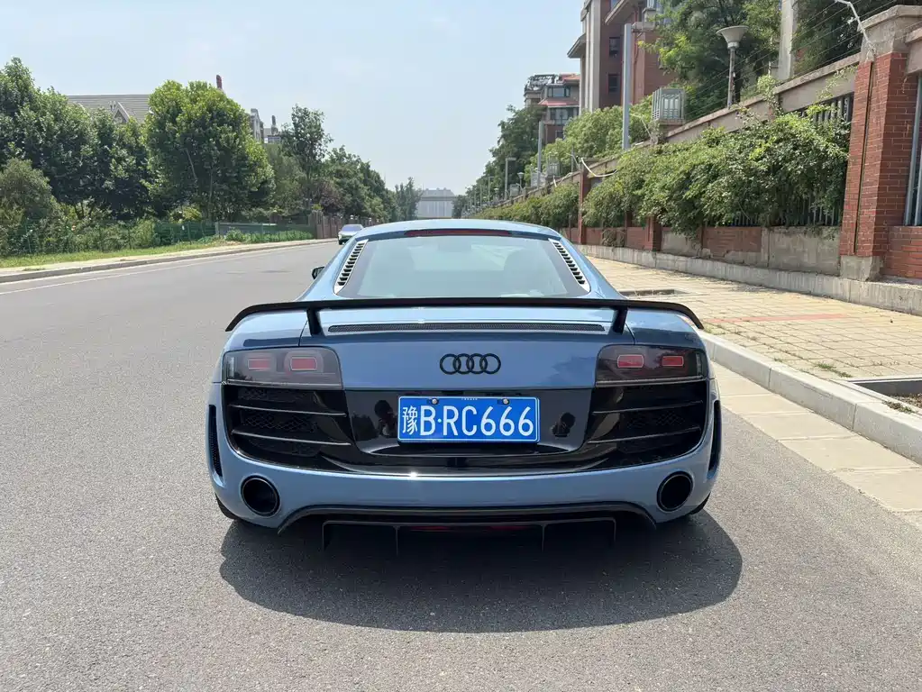 Audi R8 2014 — фото 8