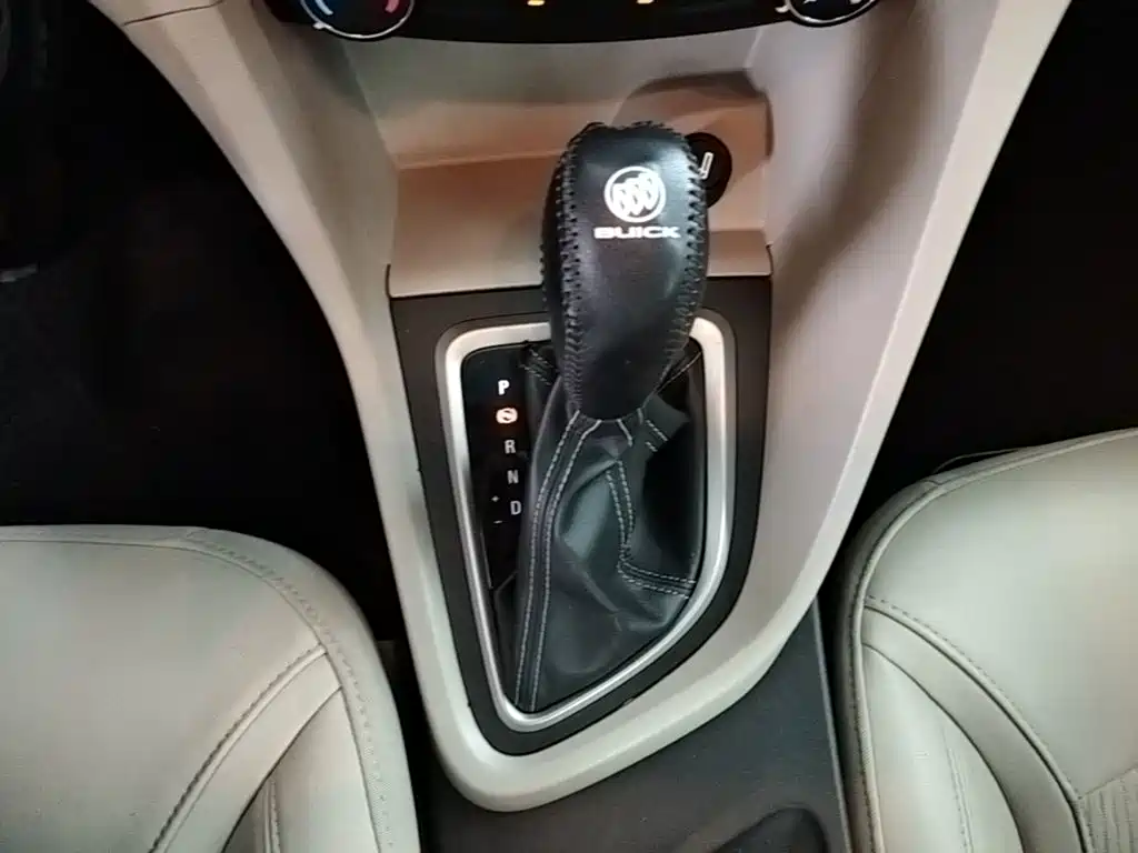 Buick Excelle 2016 — фото 14