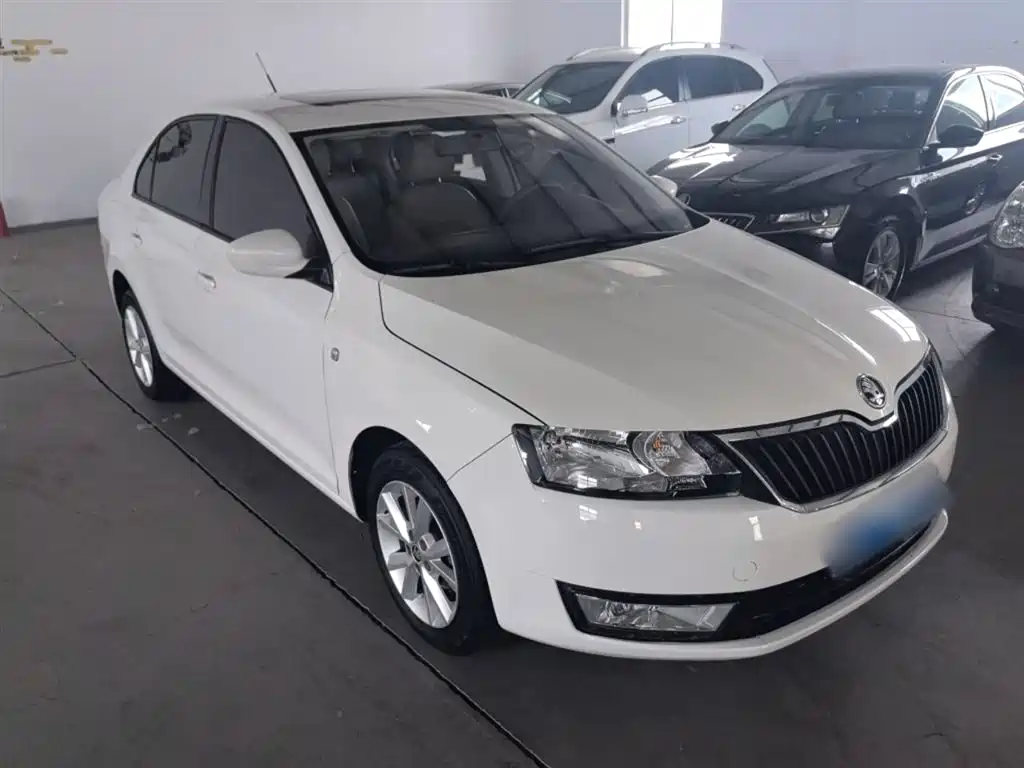 Skoda Rapid 2017 — фото 4