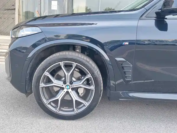 BMW X5 2025