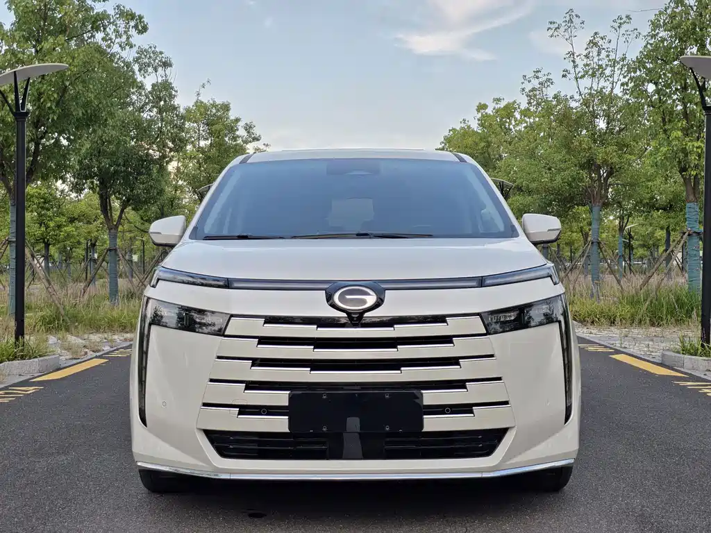 GAC Trumpchi E8 PHEV 2024 — фото 2
