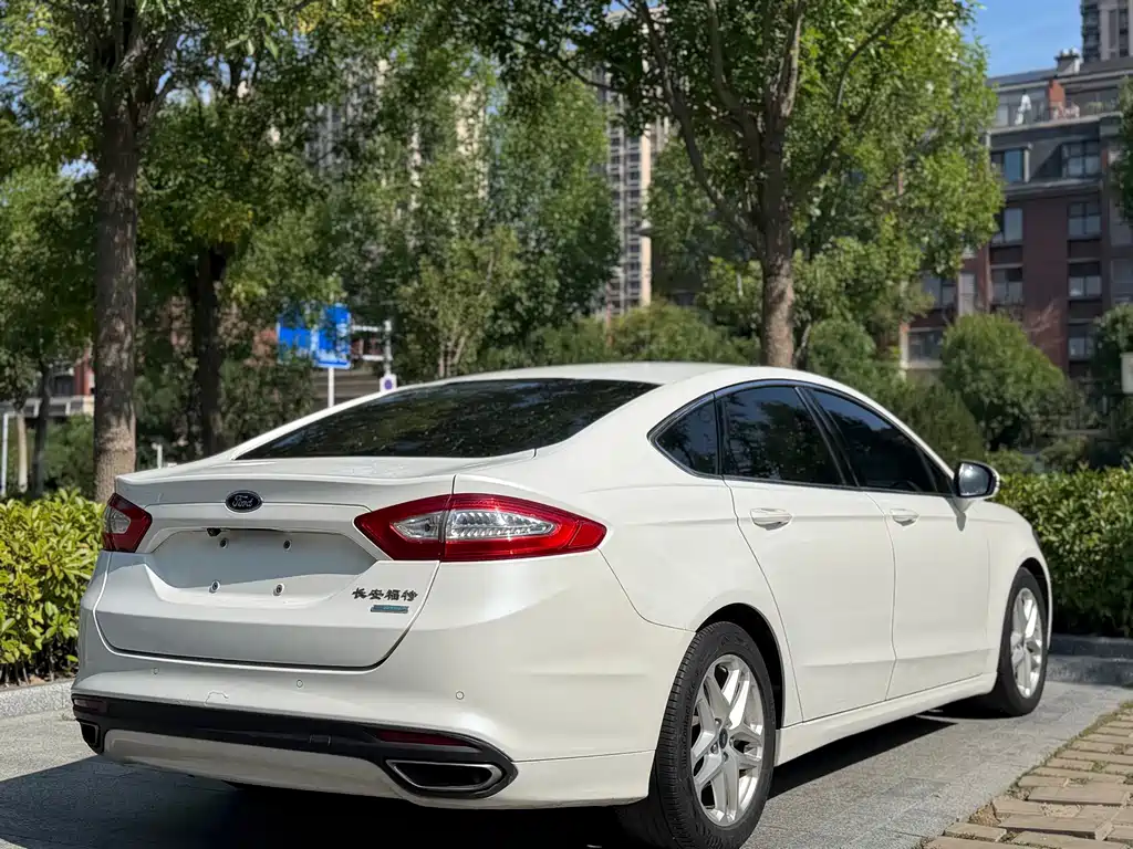 Ford Mondeo 2016 — фото 6