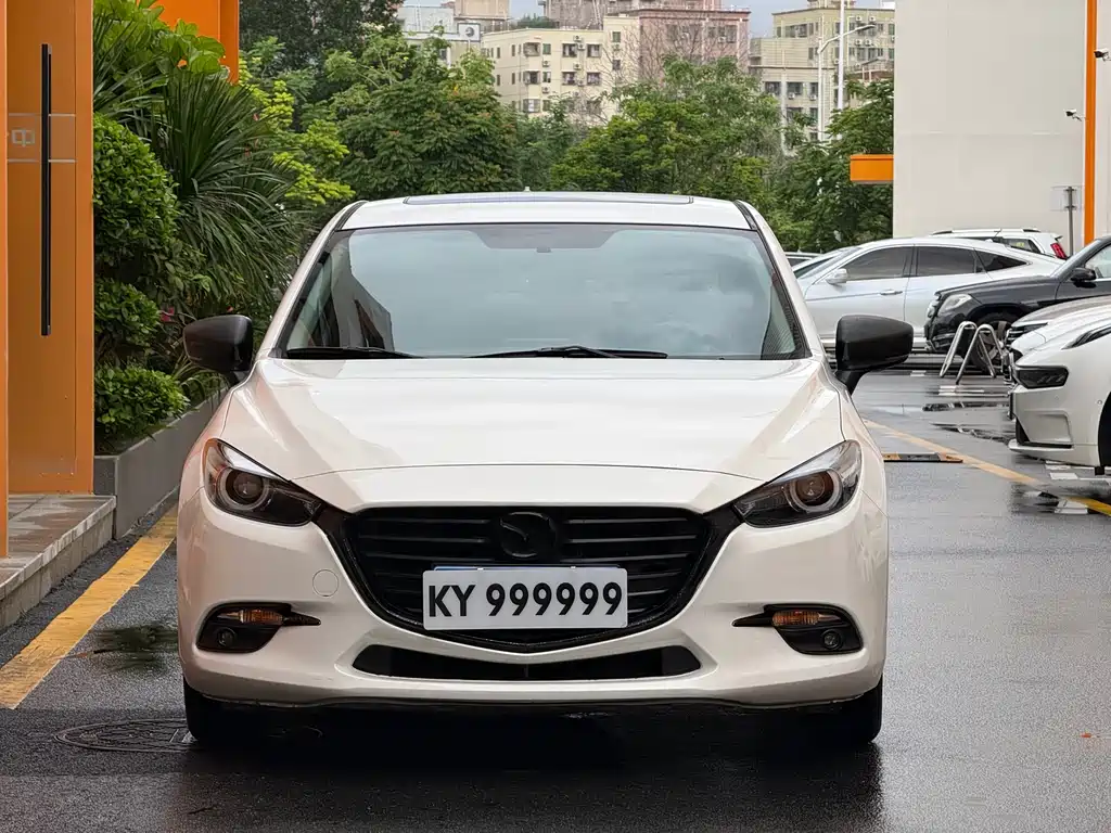 Mazda 3 Axela 2017 — фото 4