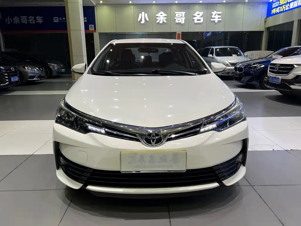 Toyota Corolla 2017 — фото 1