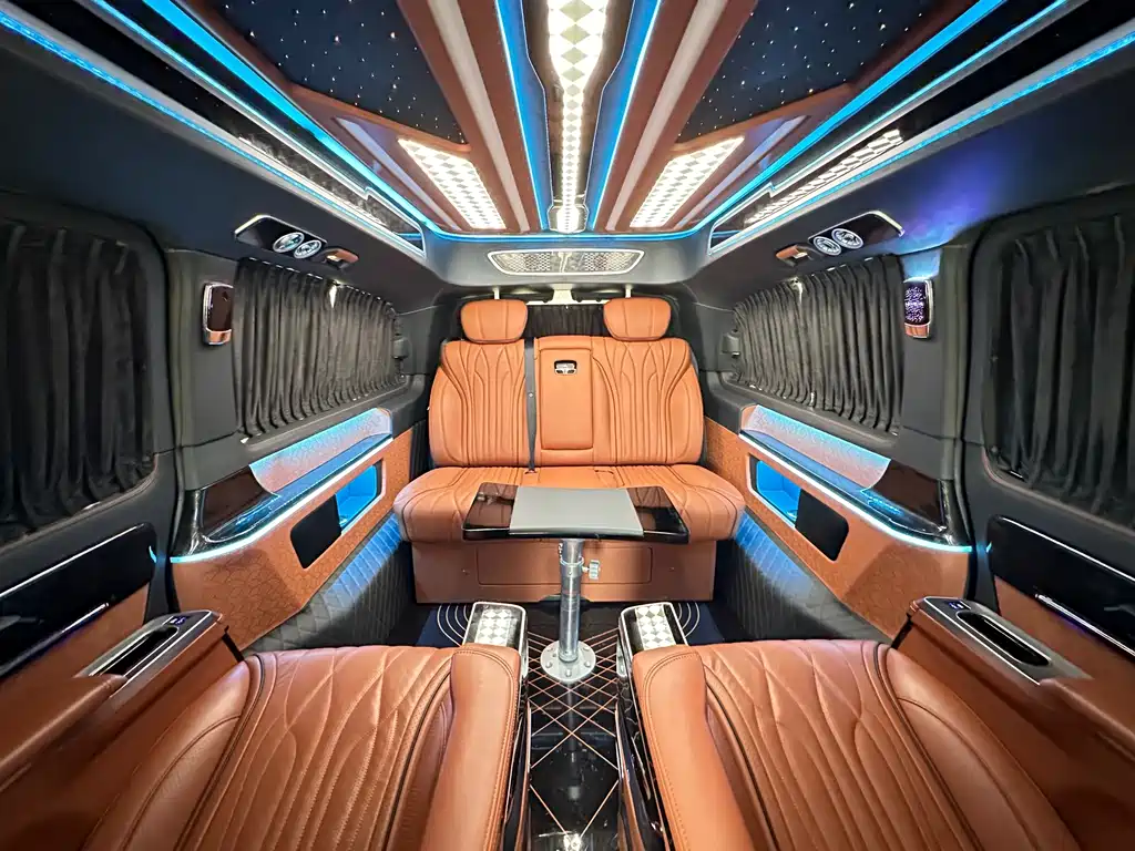 Mercedes-Benz Vito 2023 — фото 17