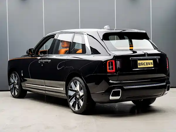 Rolls-Royce Cullinan 2025