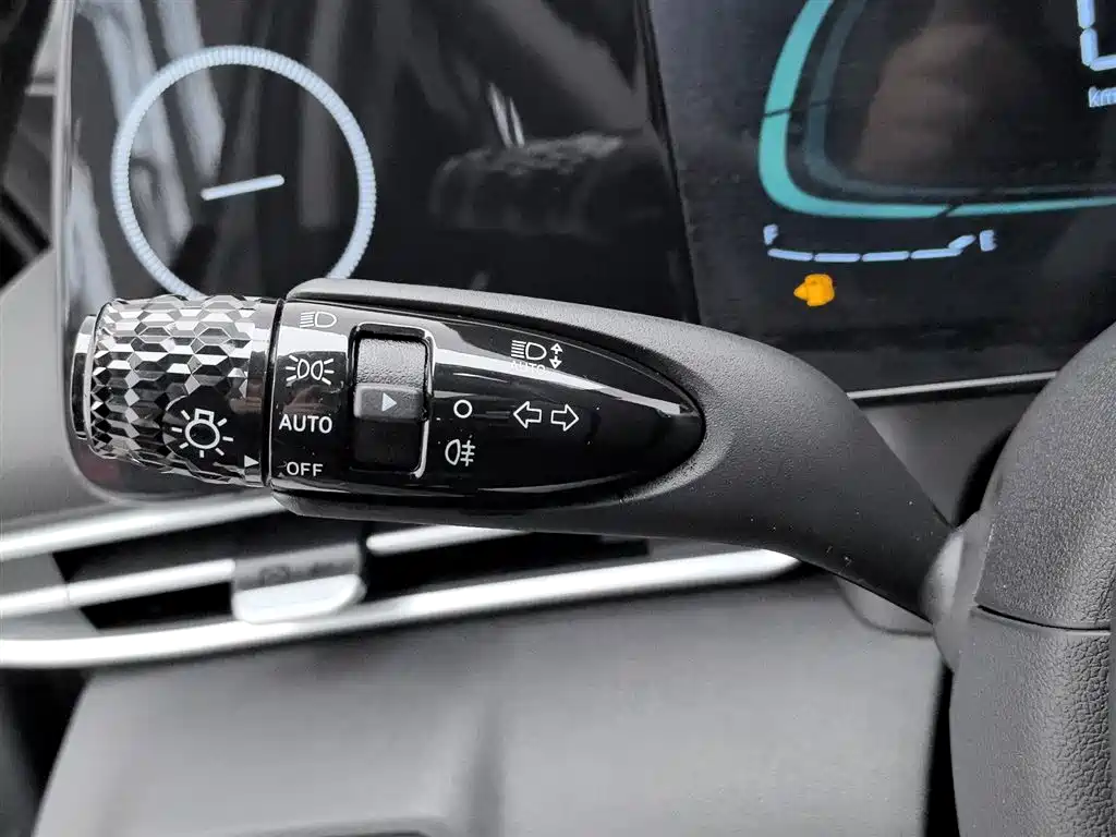 Hyundai Elantra 2025 — фото 21