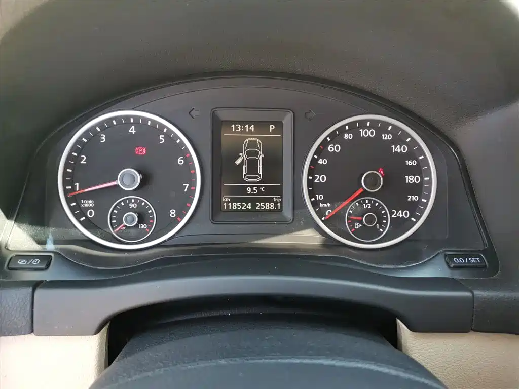 Volkswagen Tiguan 2015 — фото 12
