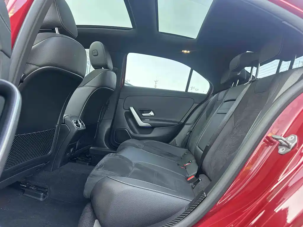 Mercedes-Benz A-Class 2020 — фото 13