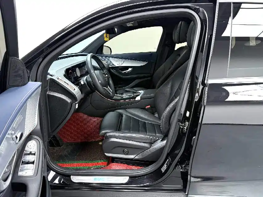 Mercedes-Benz EQC 2021