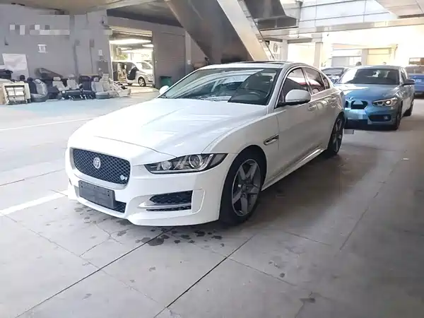 Jaguar XE 2017