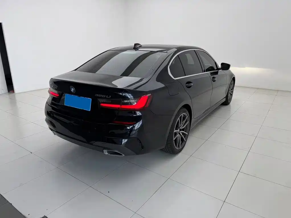 BMW 3 Series 2021