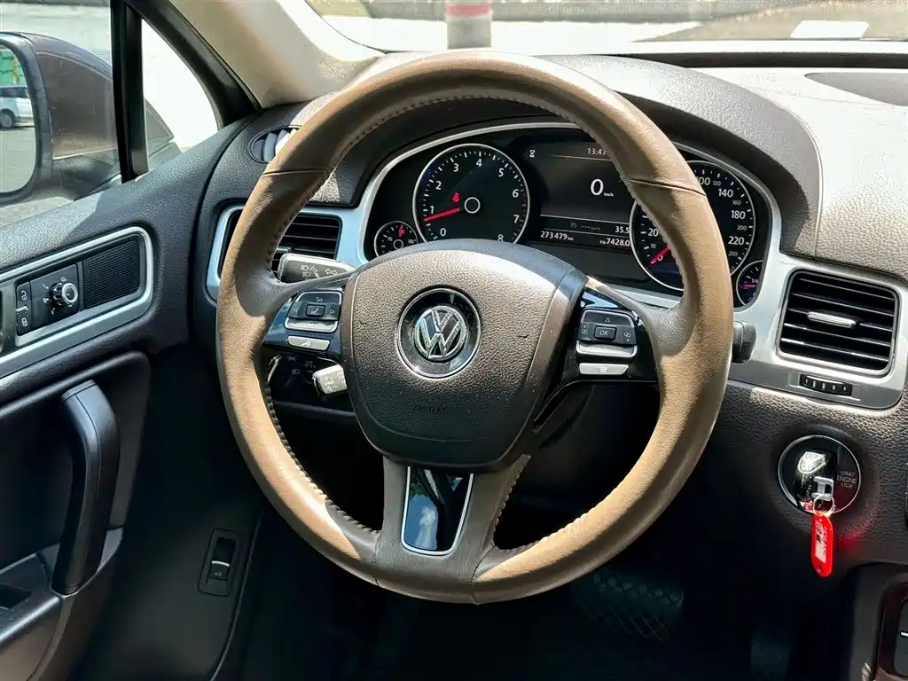 Volkswagen Touareg 2015