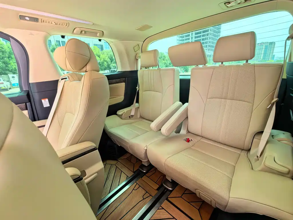 Toyota Vellfire 2020 — фото 10