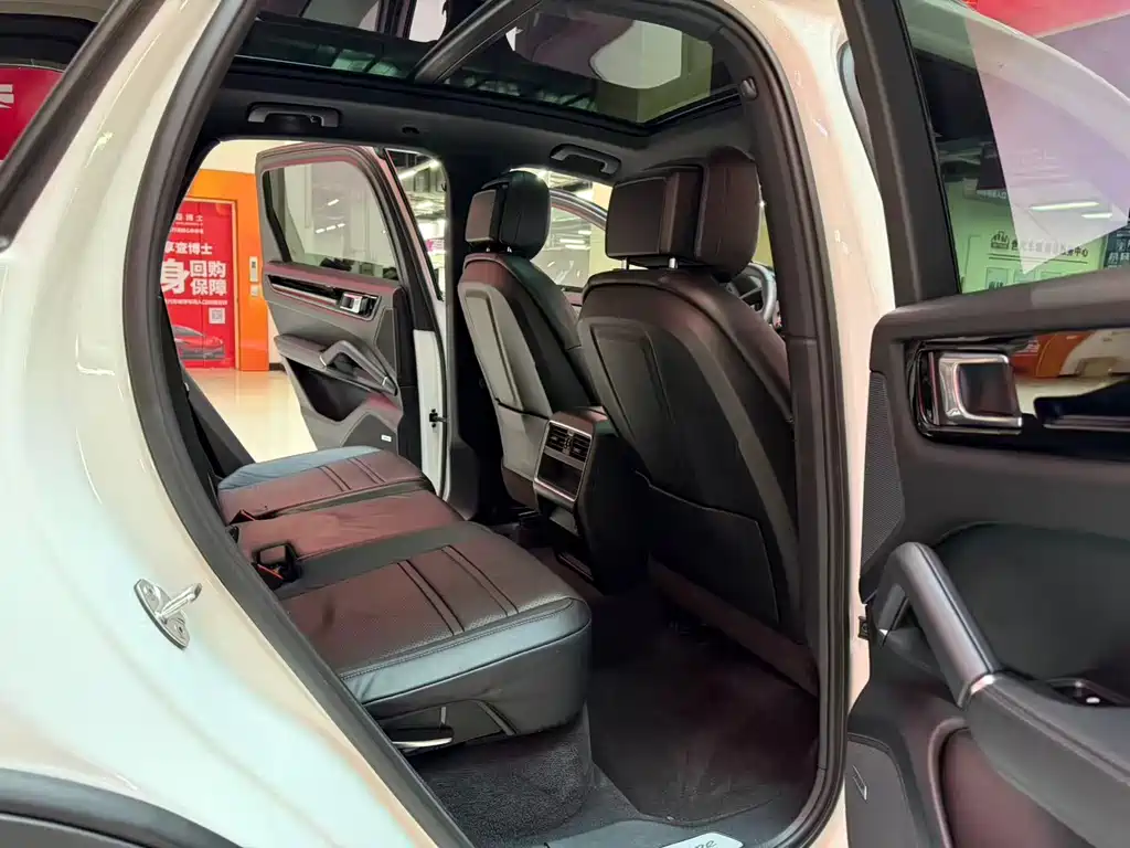 Porsche Cayenne 2018 — фото 13