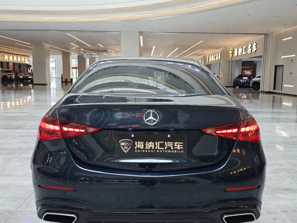 Mercedes-Benz C-Class 2024