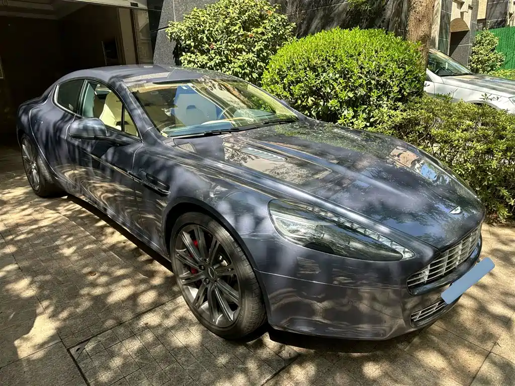 Aston Martin Rapide 2011 — фото 2
