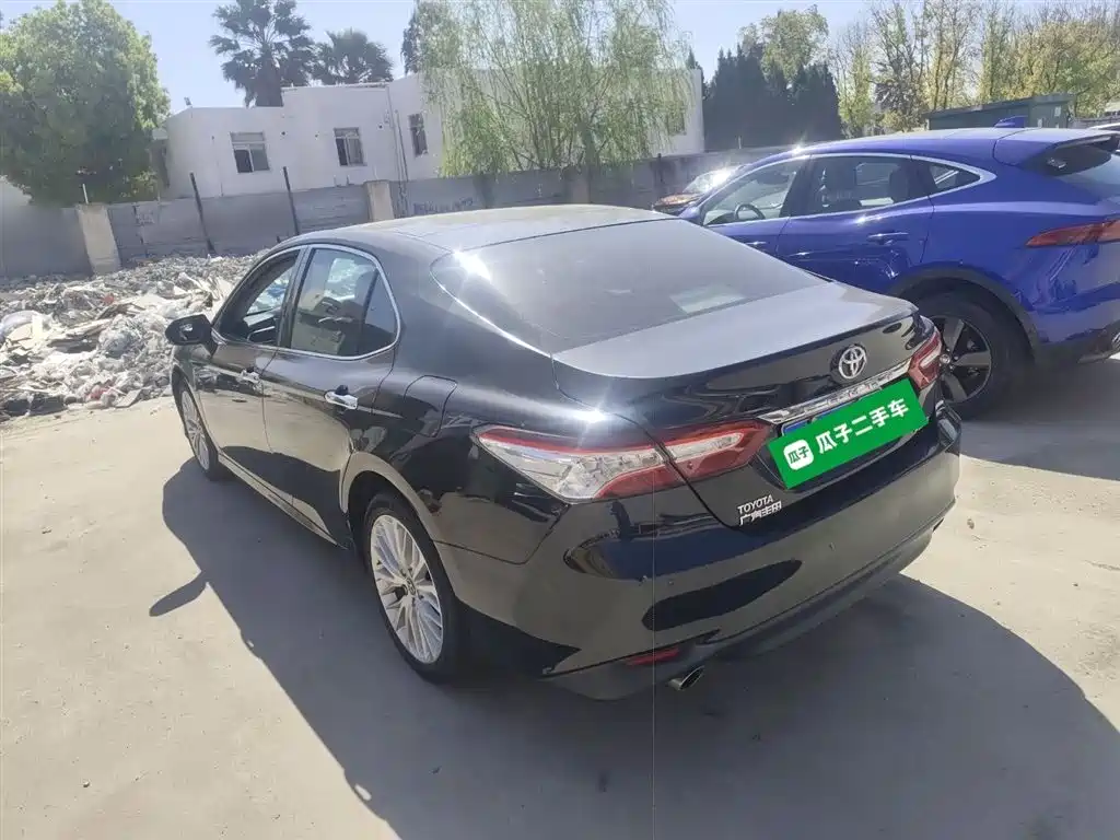 Toyota Camry 2018 — фото 23