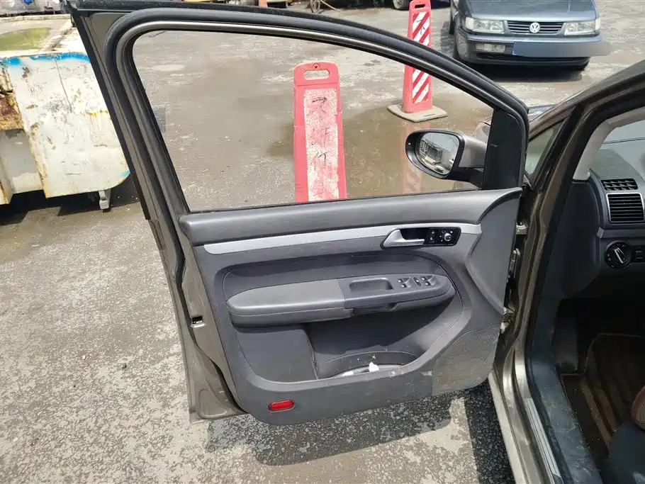Volkswagen Touran 2015