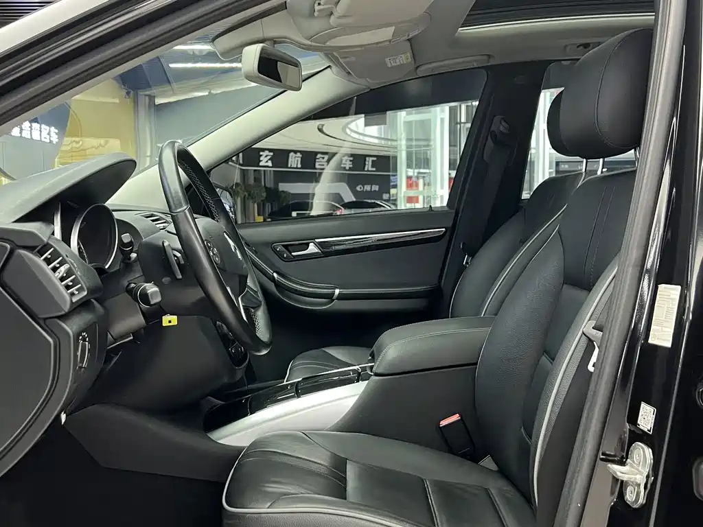 Mercedes-Benz R-Class 2017 — фото 10