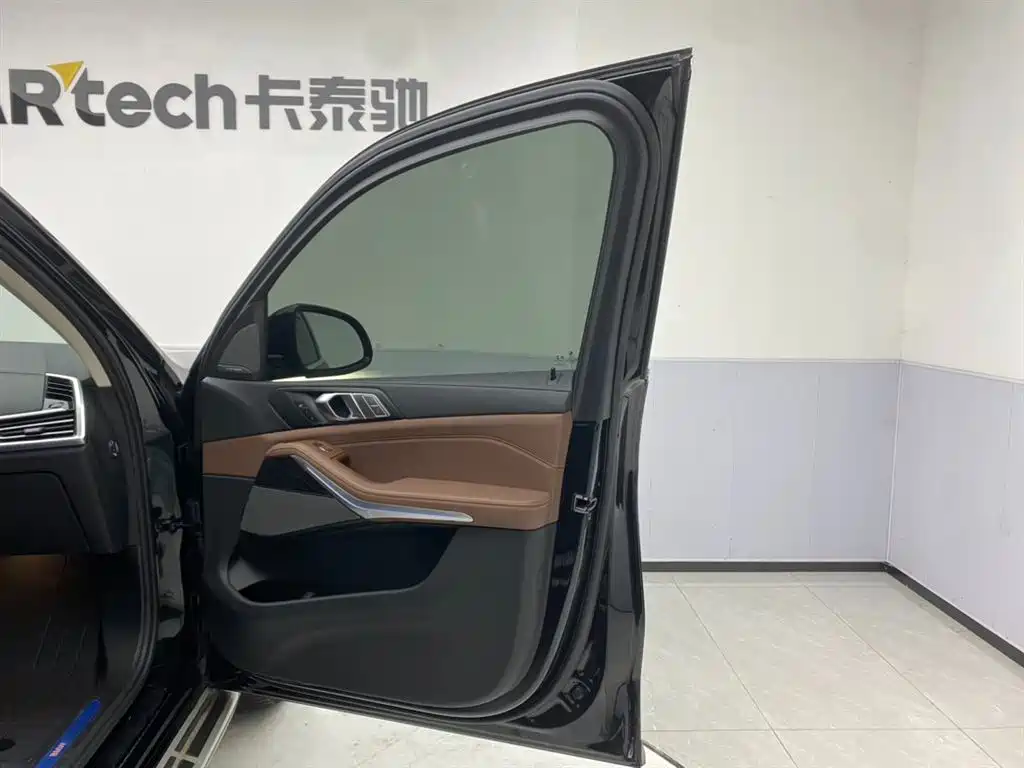 BMW X7 2022 — фото 24